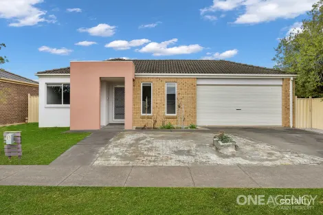 Property photo of 27 Wodalla Street Kurunjang VIC 3337