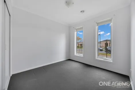 Property photo of 27 Wodalla Street Kurunjang VIC 3337