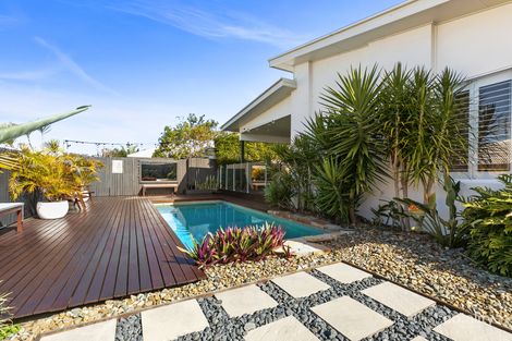 Property photo of 15 Maidstone Crescent Peregian Springs QLD 4573