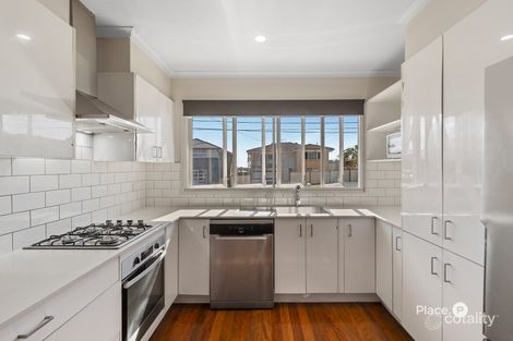 Property photo of 37 Aminya Street Mansfield QLD 4122