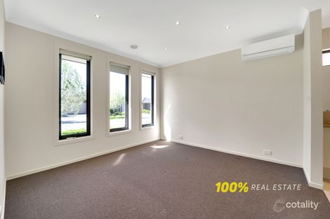 Property photo of 5 Periwinkle Circuit Craigieburn VIC 3064