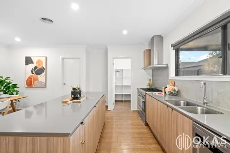 Property photo of 15 Mosman Circuit Tarneit VIC 3029