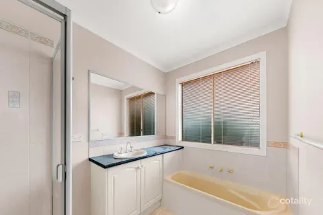 Property photo of 53 Telford Drive Berwick VIC 3806