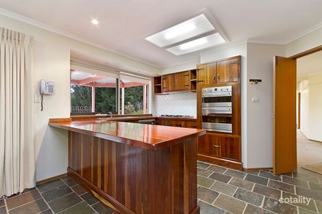 Property photo of 9 Hanover Court Kilmore VIC 3764