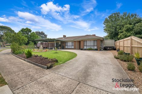 Property photo of 27 Bluegrass Crescent Pakenham VIC 3810