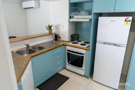 Property photo of 151/10-16 Alexandra Avenue Mermaid Beach QLD 4218