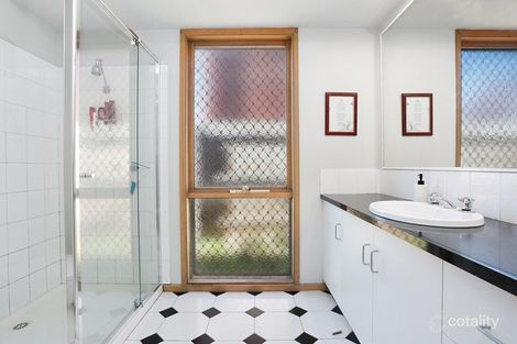 Property photo of 12 Sutton Close Hoppers Crossing VIC 3029