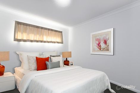 Property photo of 2/31 Victor Street Holland Park QLD 4121