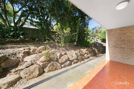 Property photo of 2/31 Victor Street Holland Park QLD 4121