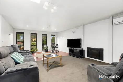 Property photo of 1 Highmont Drive Belmont VIC 3216