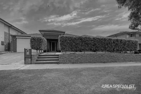 Property photo of 8 Waterway Boulevard Weir Views VIC 3338