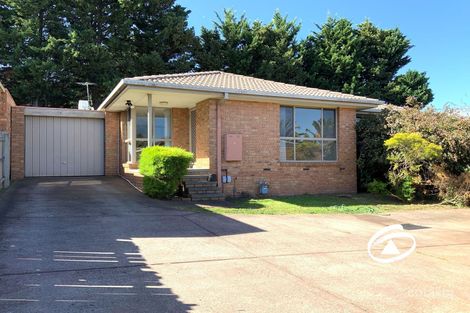 Property photo of 2/20 Temby Close Endeavour Hills VIC 3802