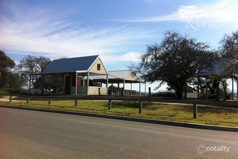 Property photo of 7 Coulthard Crescent Doreen VIC 3754