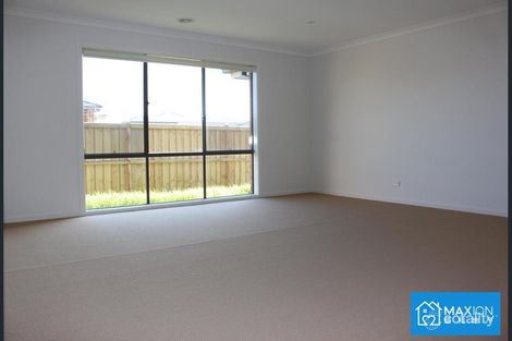 Property photo of 57 Noorat Place Cranbourne North VIC 3977