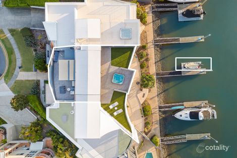 8/18 Canal Ave, Runaway Bay, QLD 4216