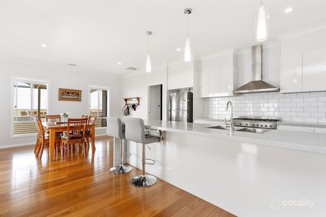 Property photo of 16 Pooginook Place Bourkelands NSW 2650