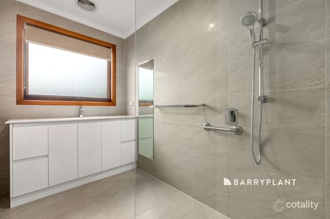 Property photo of 2/27-33 Beaconsfield Avenue Beaconsfield VIC 3807