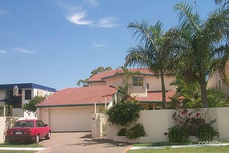 25 Howard St, Runaway Bay, QLD 4216