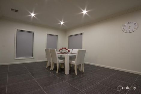 Property photo of 21 Biltmore Crescent Roxburgh Park VIC 3064