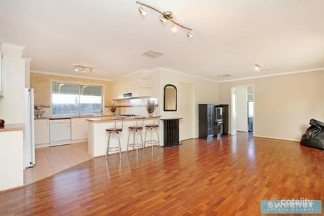 Property photo of 11 Roycroft Avenue Burnside VIC 3023