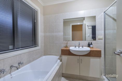Property photo of 10 Bell Court Valley View SA 5093