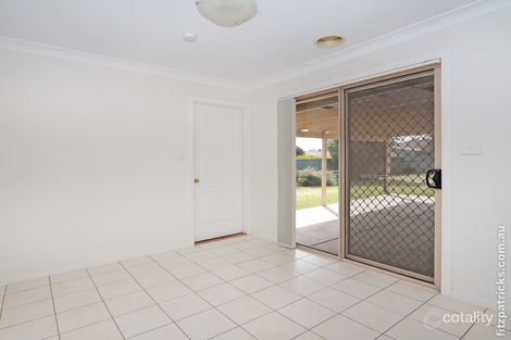 Property photo of 10 Teak Close Forest Hill NSW 2651