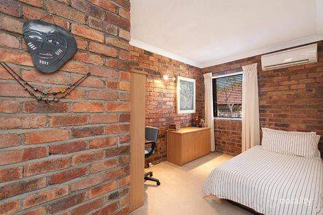 Property photo of 2/115 Park Road Yeronga QLD 4104