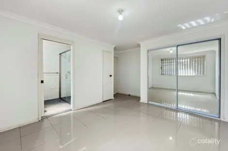 Property photo of 1 Bowden Close Green Valley NSW 2168