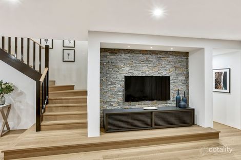 Property photo of 11 Cedarleaf Entrance Treeby WA 6164