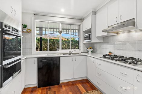 Property photo of 18 Oploo Court Dingley Village VIC 3172