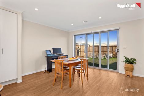 Property photo of 14 Inverness Place Thornhill Park VIC 3335