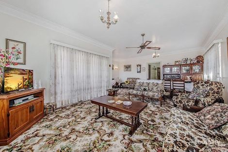 Property photo of 21 Miriam Street Holland Park West QLD 4121
