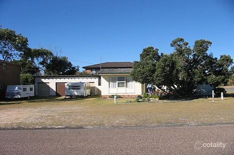 14 Maitland St, Norah Head, NSW 2263