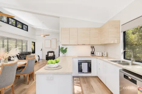 Property photo of 19 Elizabeth Street Coochiemudlo Island QLD 4184