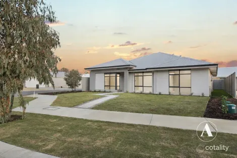 Property photo of 23 Hackney Loop Byford WA 6122