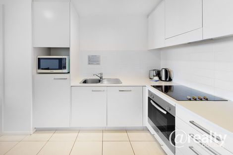 Property photo of 102/25-29 Surf Parade Broadbeach QLD 4218