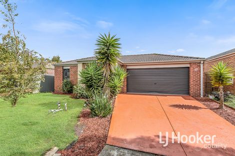 Property photo of 27 Tyndall Street Cranbourne East VIC 3977