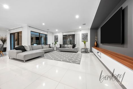 Property photo of 81 Debonair Parade Craigieburn VIC 3064