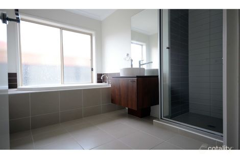 Property photo of 14 Nighthawk Road Tarneit VIC 3029