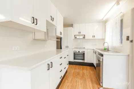 Property photo of 33 Rundle Street Mount Louisa QLD 4814