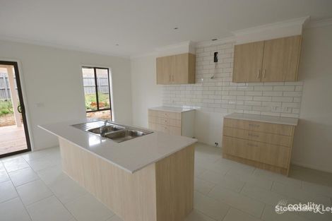 Property photo of 21 Peak Crescent Wantirna VIC 3152