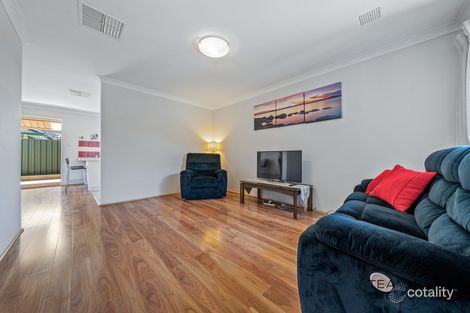 Property photo of 1/5 Flametree Place Beechboro WA 6063