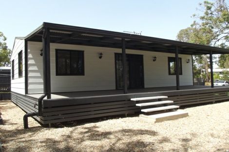 29 Ashton St, Macleay Island, QLD 4184