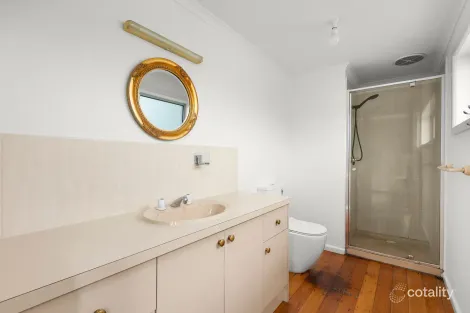 Property photo of 16 Vickers Avenue Strathmore Heights VIC 3041