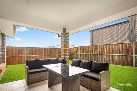 Property photo of 18 Corvus Way Box Hill NSW 2765