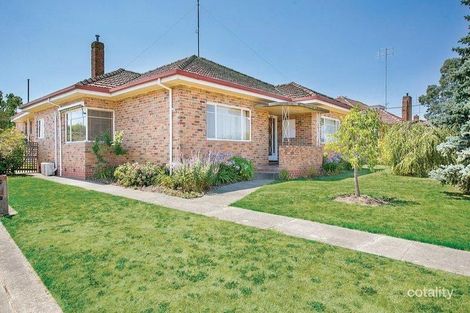 40 Birdwood Ave, Sebastopol, VIC 3356