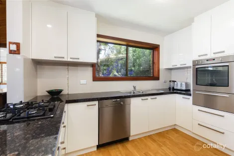 Property photo of 2/5 Baker Court Point Lookout QLD 4183