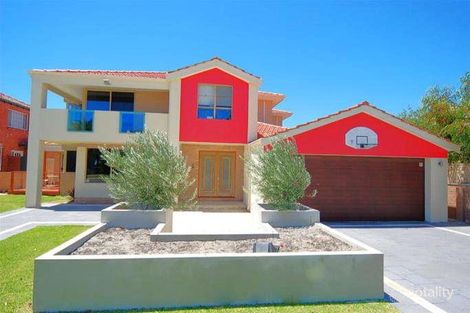 122 Castlecrag Dr, Kallaroo, WA 6025