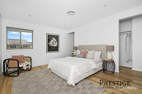 Property photo of 1B Booralla Road Edensor Park NSW 2176