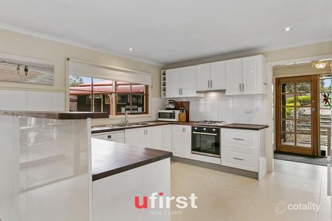 Property photo of 2 Lirata Close Langwarrin VIC 3910